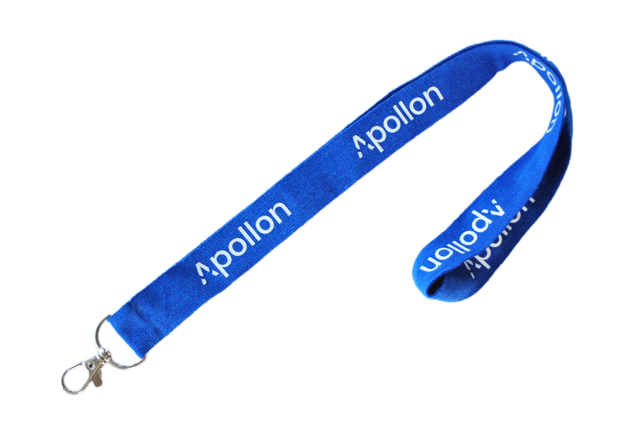 Blaues Lanyard mit dem weißen Aufdruck „Apollon“ und einem Karabinerhaken.